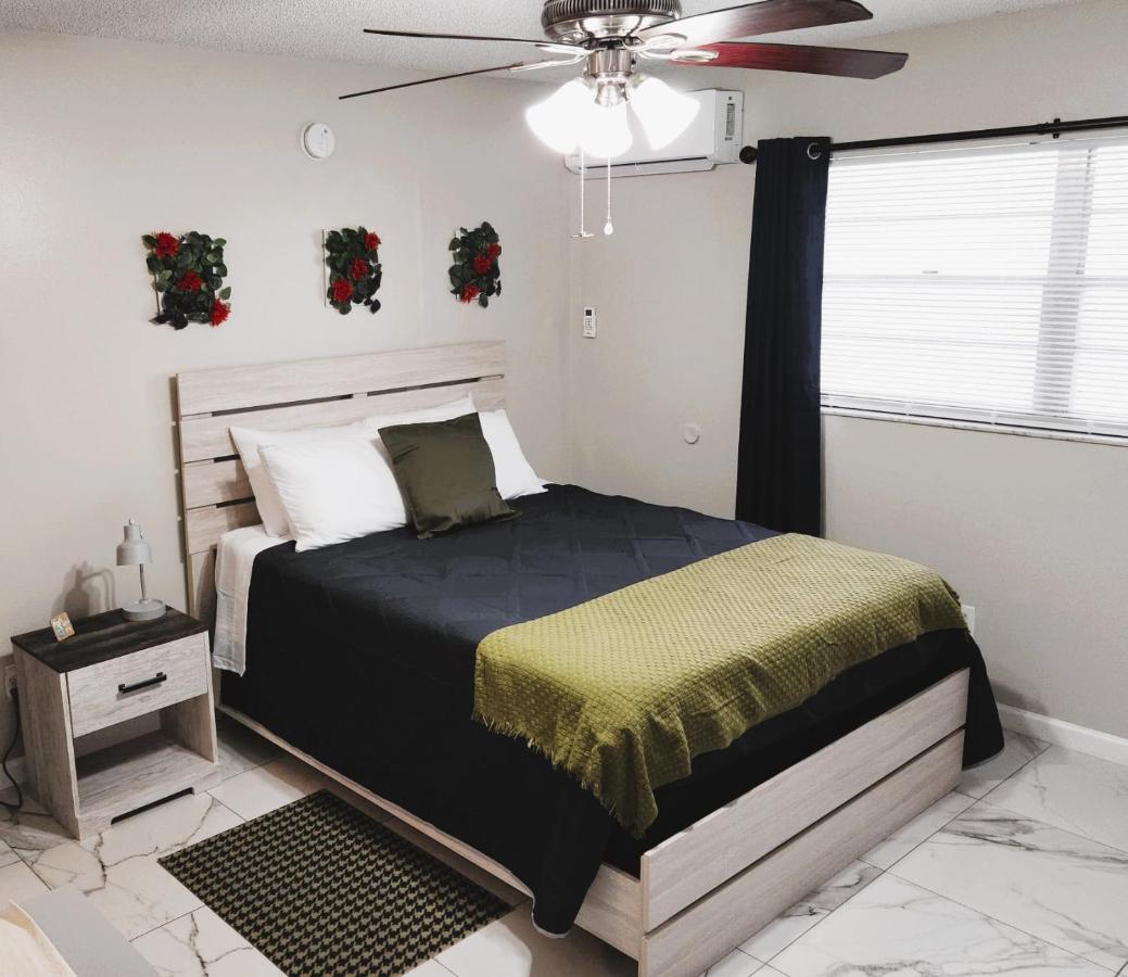 Adorable Mini Suite In Tampa Exterior foto