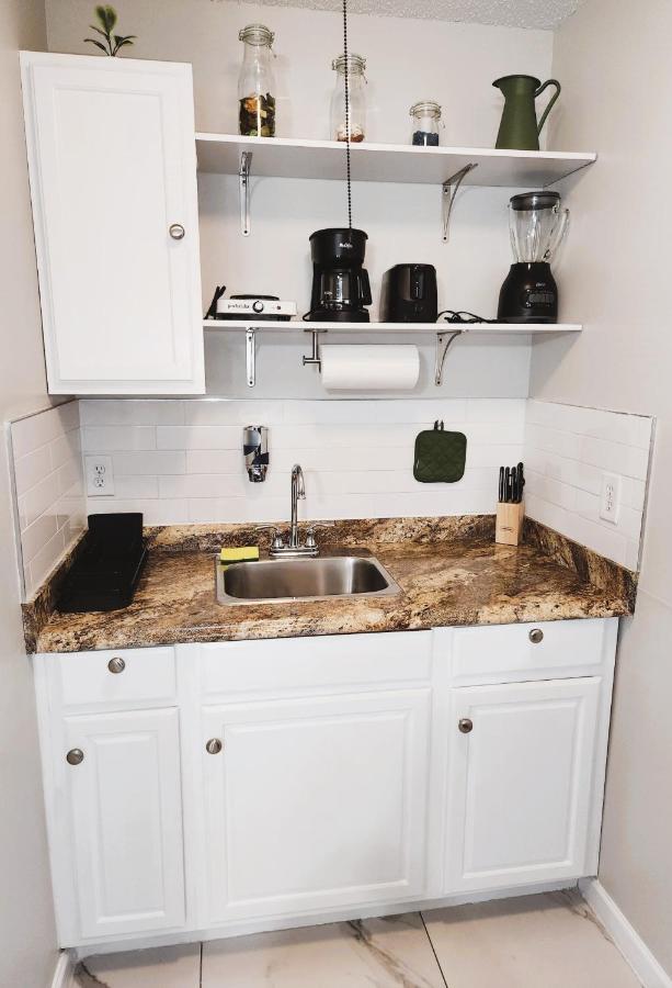 Adorable Mini Suite In Tampa Exterior foto