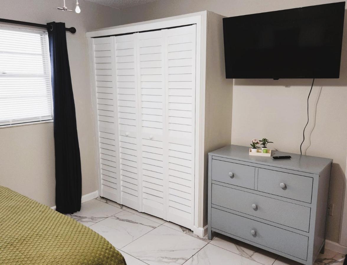 Adorable Mini Suite In Tampa Exterior foto