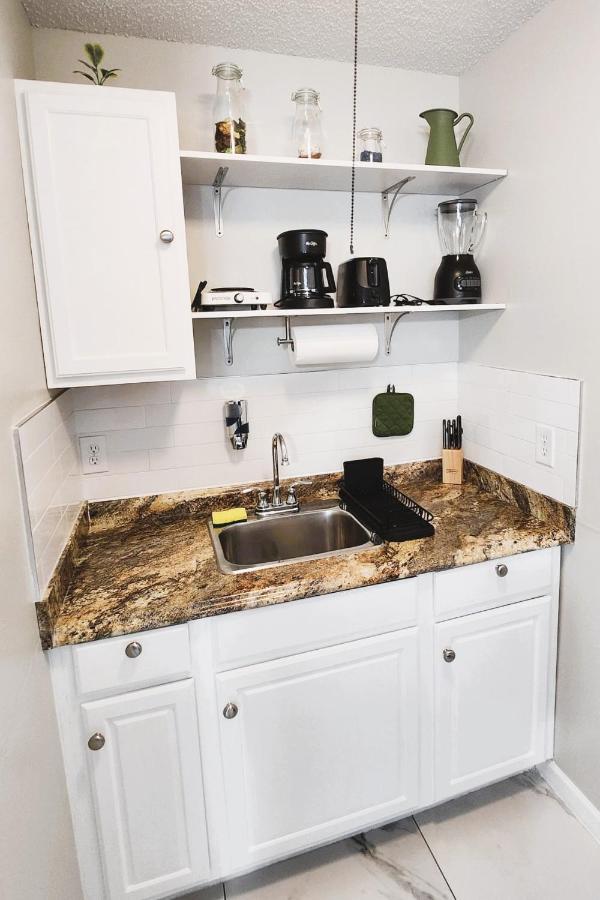 Adorable Mini Suite In Tampa Exterior foto
